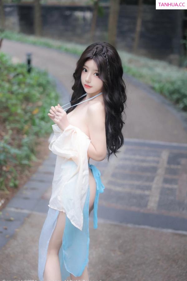   [XiuRen]高清写真图 2024.03.01 No.8168 桃妖夭 妩媚美腿第10张图片